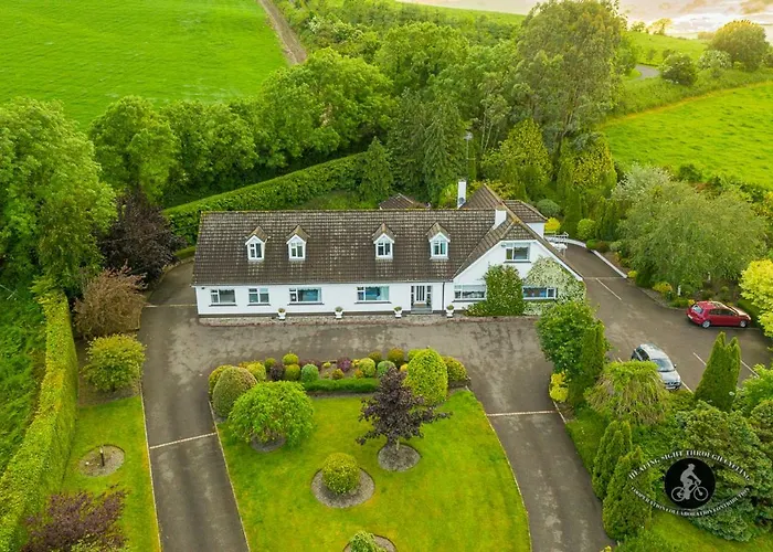 Hillside House Couette-café 4*